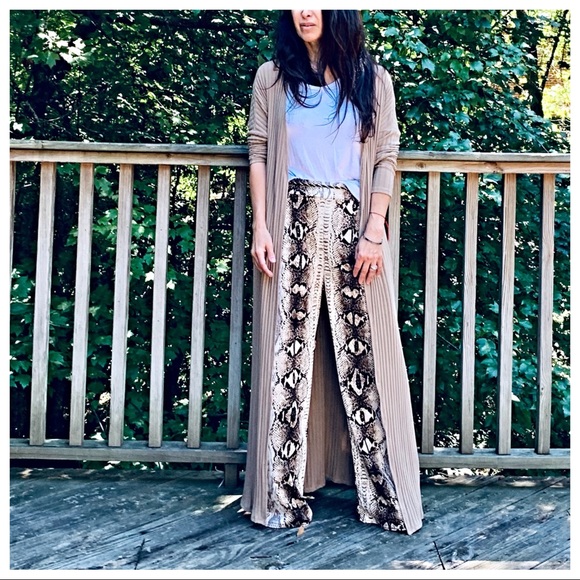 ✨LAST ONE ✨ITALY✨ gorgeous wide leg pants - Picture 6 of 7